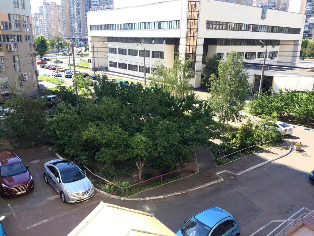 קייב Inn Home Apartments - Livoberezhna מראה חיצוני תמונה