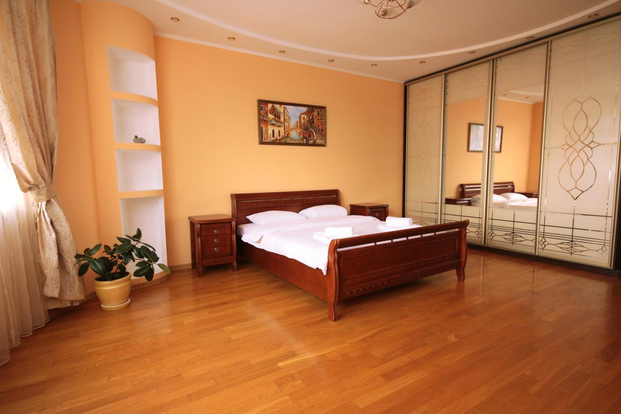 קייב Inn Home Apartments - Livoberezhna מראה חיצוני תמונה